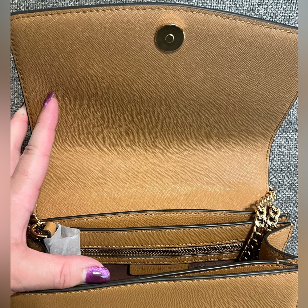 Tory Burch Emerson Flap Shoulder Bag - Picture 6 of 16